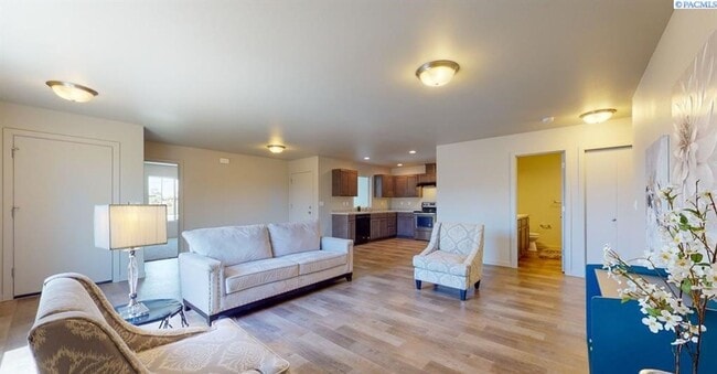 518 Whitefish Ln in Pasco, WA - Building Photo - Building Photo