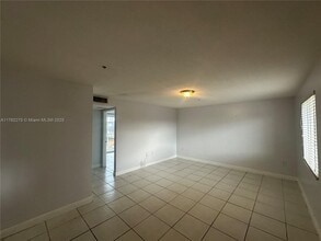 1453 SW 3rd St in Miami, FL - Building Photo - Building Photo