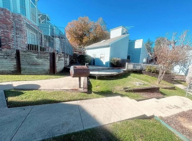 3406 Country Club Dr W, Unit 171 Terrance Heights in Irving, TX - Building Photo - Building Photo