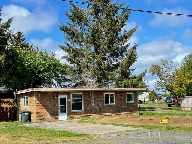 property at 804 N 1st St