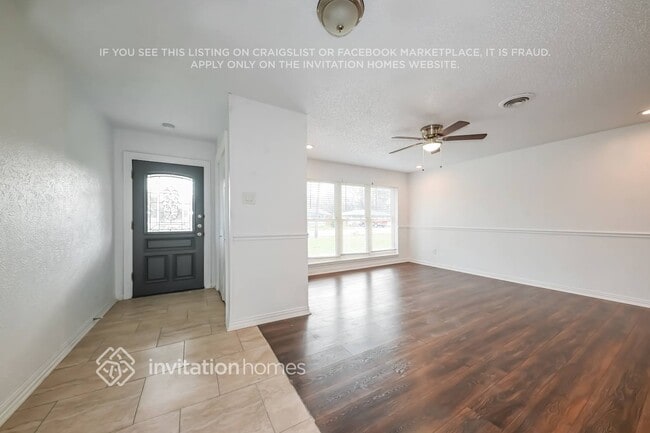 2437 W 4th St in Irving, TX - Building Photo - Building Photo