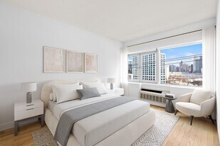 1700 Park Ave in Weehawken, NJ - Building Photo