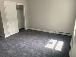 76 Cottage Pl-Unit -78 in Westbrook, ME - Building Photo - Building Photo