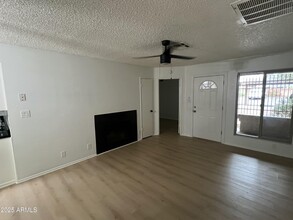 97 N Cooper Rd in Chandler, AZ - Building Photo - Building Photo