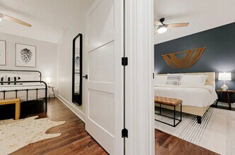 122 College St in Asheville, NC - Foto de edificio - Building Photo