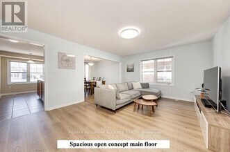 925 Hasselfeldt Heights in Milton, ON - Building Photo - Building Photo