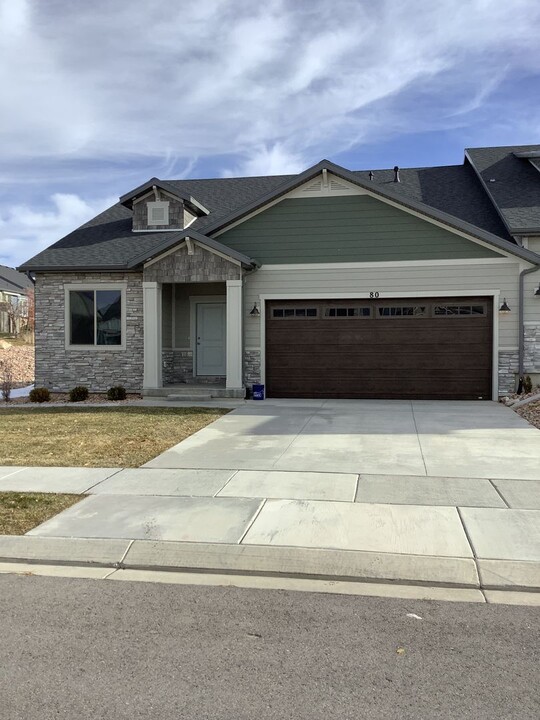 80 N Parkside Loop in Elk Ridge, UT - Building Photo