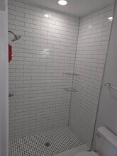6915 Castor Ave, Unit 1F in Philadelphia, PA - Foto de edificio - Building Photo