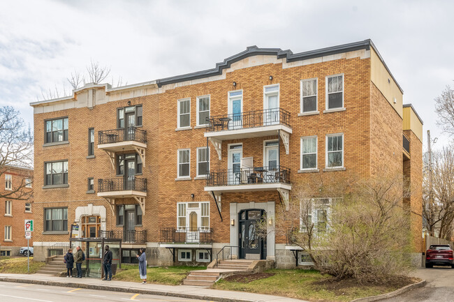 915 Sainte Foy Ch in Québec, QC - Building Photo - Building Photo