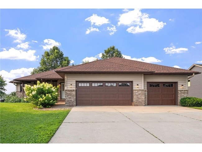 1008 3rd St NE in New Prague, MN - Building Photo - Building Photo