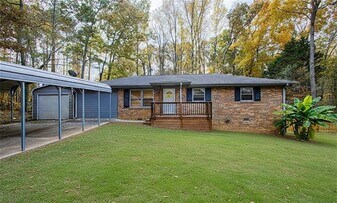 4979 Paris Ave in Powder Springs, GA - Building Photo