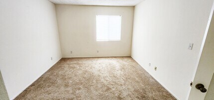 18085 Sundowner Way in Santa Clarita, CA - Building Photo - Building Photo