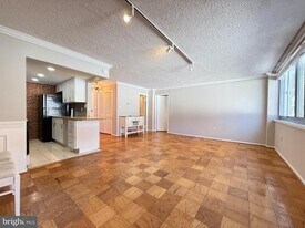 5353 Columbia Pike in Arlington, VA - Building Photo