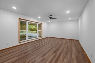 2057 N Old Wire Rd in Fayetteville, AR - Building Photo - Building Photo