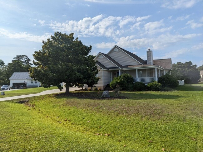 property at 106 Osprey Ct