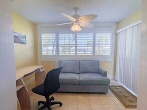 10350 Imperial Point Dr W in Largo, FL - Building Photo - Building Photo