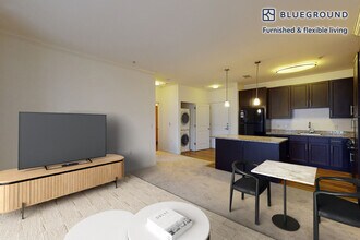 80 N Central Ave in Hempstead, NY - Foto de edificio - Building Photo