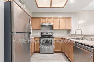 10512 W Almeria Rd in Avondale, AZ - Building Photo - Building Photo