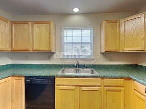 10534 Aspen Dr in Fishers, IN - Foto de edificio - Building Photo