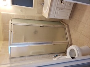 1 Via Buena Vista in Monterey, CA - Foto de edificio - Building Photo