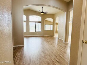 8119 S 47th Ln in Phoenix, AZ - Building Photo - Building Photo