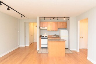 450 W Wellington Ave in Chicago, IL - Building Photo - Building Photo