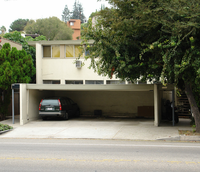 1731 Silver Lake Blvd in Los Angeles, CA - Building Photo - Building Photo