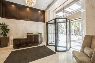 50 E Bellevue Pl in Chicago, IL - Building Photo - Building Photo