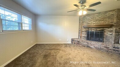 4905 10th St in Lubbock, TX - Building Photo - Building Photo