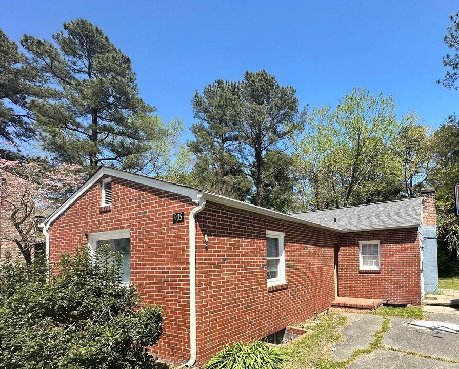 905 Lafayette St in Williamsburg, VA - Building Photo