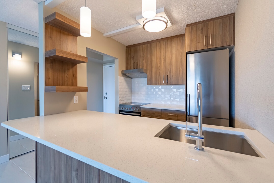 Le Jardin Apartments in Edmonton, AB - Building Photo