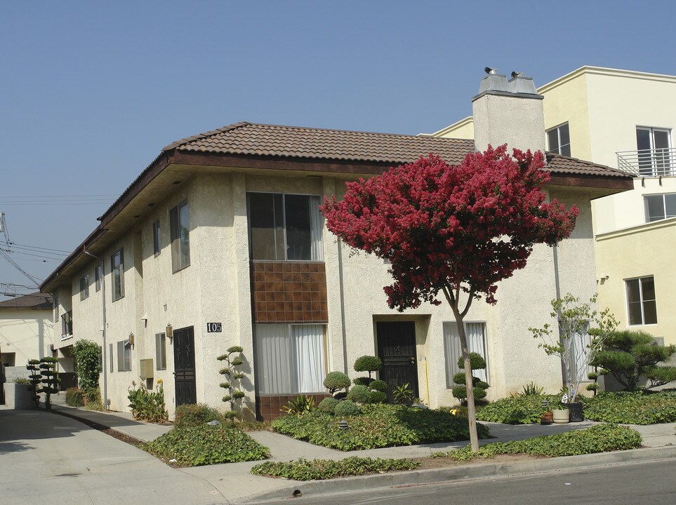 105 N 4th St in Alhambra, CA - Building Photo