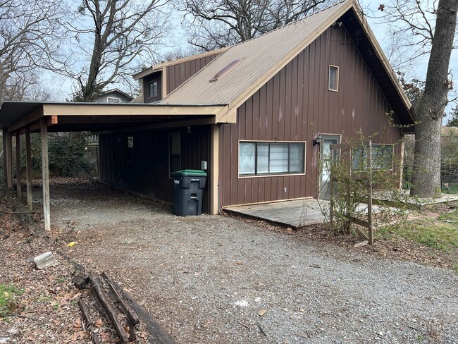 537 Seminary Ave in Tahlequah, OK - Building Photo - Building Photo