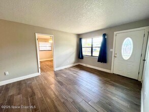 1378 Eva Ln in Melbourne, FL - Building Photo - Building Photo