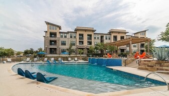 Cortland Walker Ranch in San Antonio, TX - Building Photo