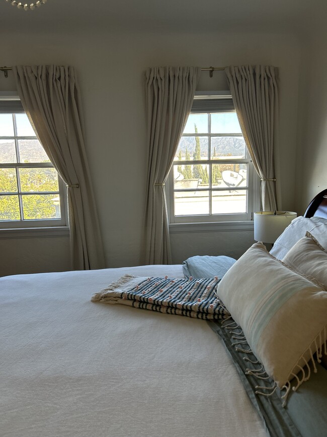 1294 Boynton St, Unit Upper House in Glendale, CA - Foto de edificio - Building Photo