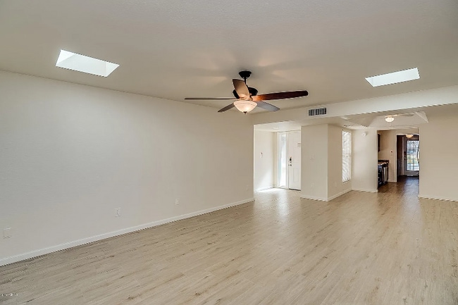 property at 606 E Colgate Dr