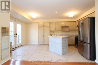 749 Bur Oak Ave in Markham, ON - Building Photo - Building Photo