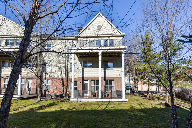 3176 Asher Rd in Ann Arbor, MI - Foto de edificio - Building Photo