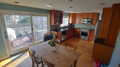 94 Parker Ave in Newton, MA - Building Photo - Building Photo