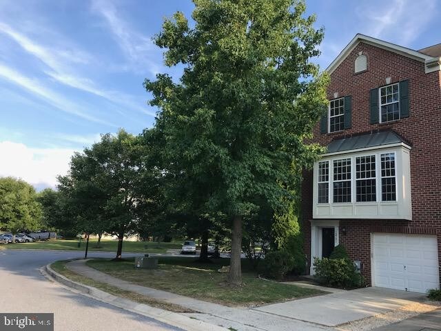 10701 Enfield Dr in Ellicott City, MD - Building Photo