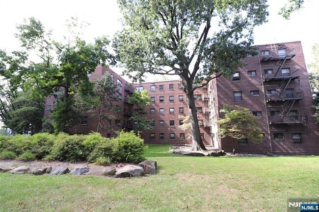 property at 3071 Edwin Ave