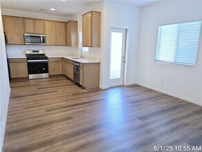 420 Desert Cadence St in Henderson, NV - Foto de edificio - Building Photo