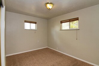 955 Hillview Dr in Millcreek, UT - Building Photo - Building Photo