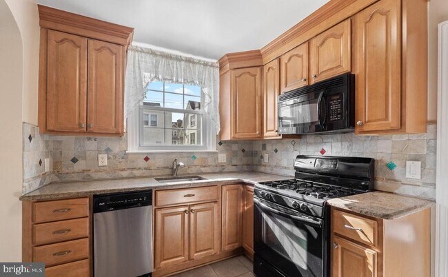 4044 Dayton Rd in Drexel Hill, PA - Building Photo - Building Photo