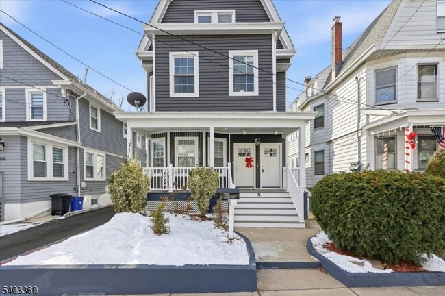 property at 76 Riggs Pl