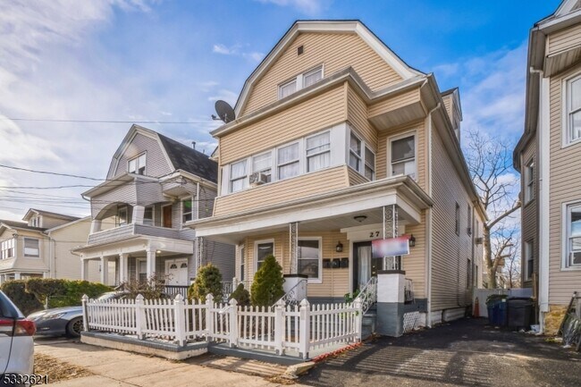 27 Frederick Terrace in Irvington, NJ - Building Photo - Building Photo