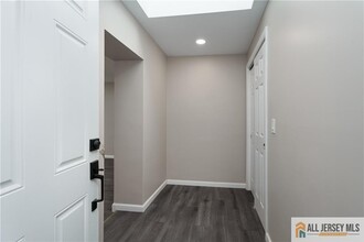 1625 Parker Rd in Highland Park, NJ - Building Photo - Building Photo