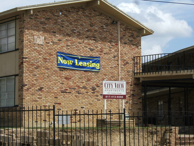 Cityview Apartments in Fort Worth, TX - Foto de edificio - Building Photo