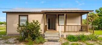 205 S Rogers Ave in Arcadia, FL - Building Photo